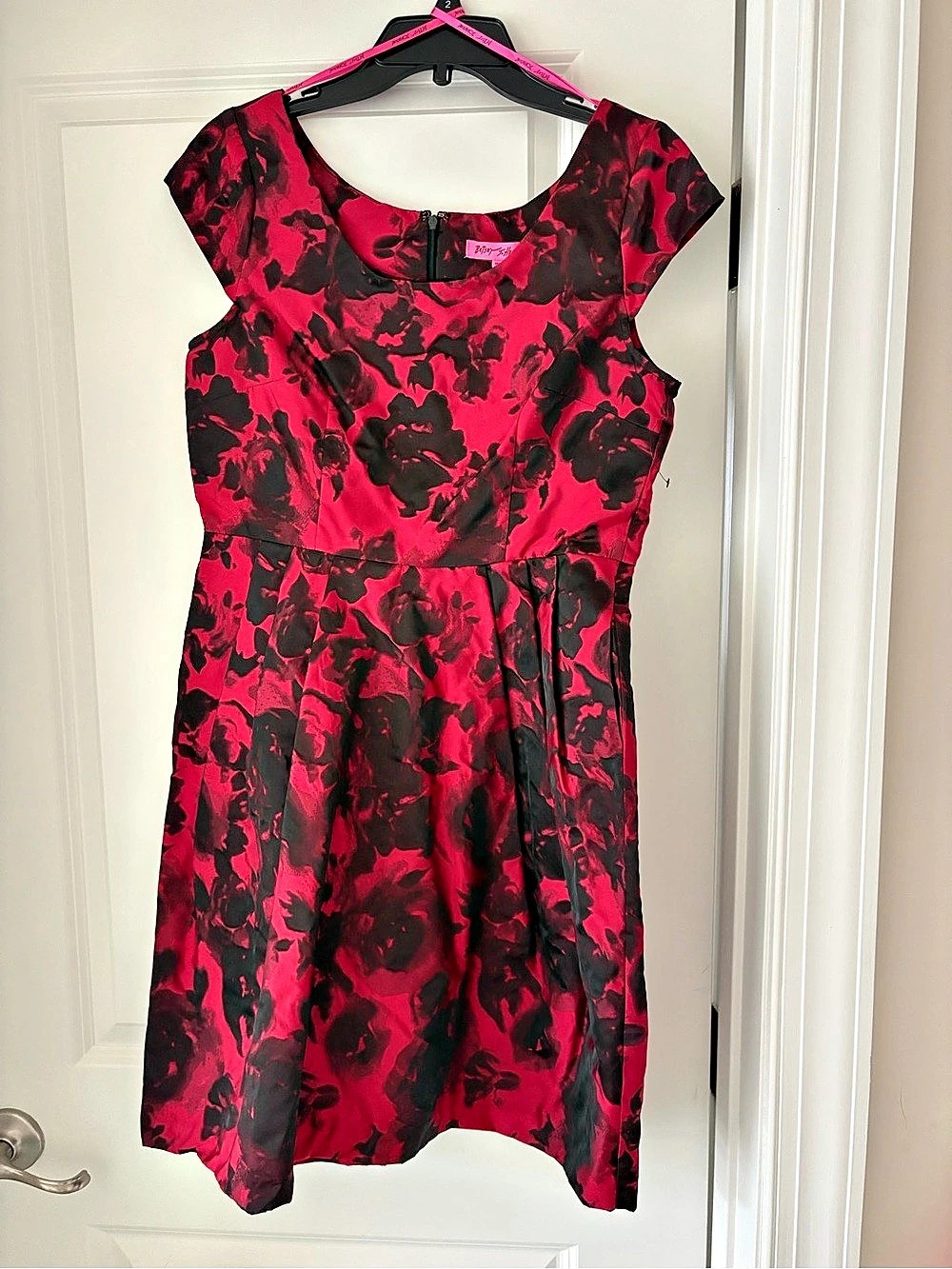 Betsy Johnson Floral Mini Dress in Red & Black Like New